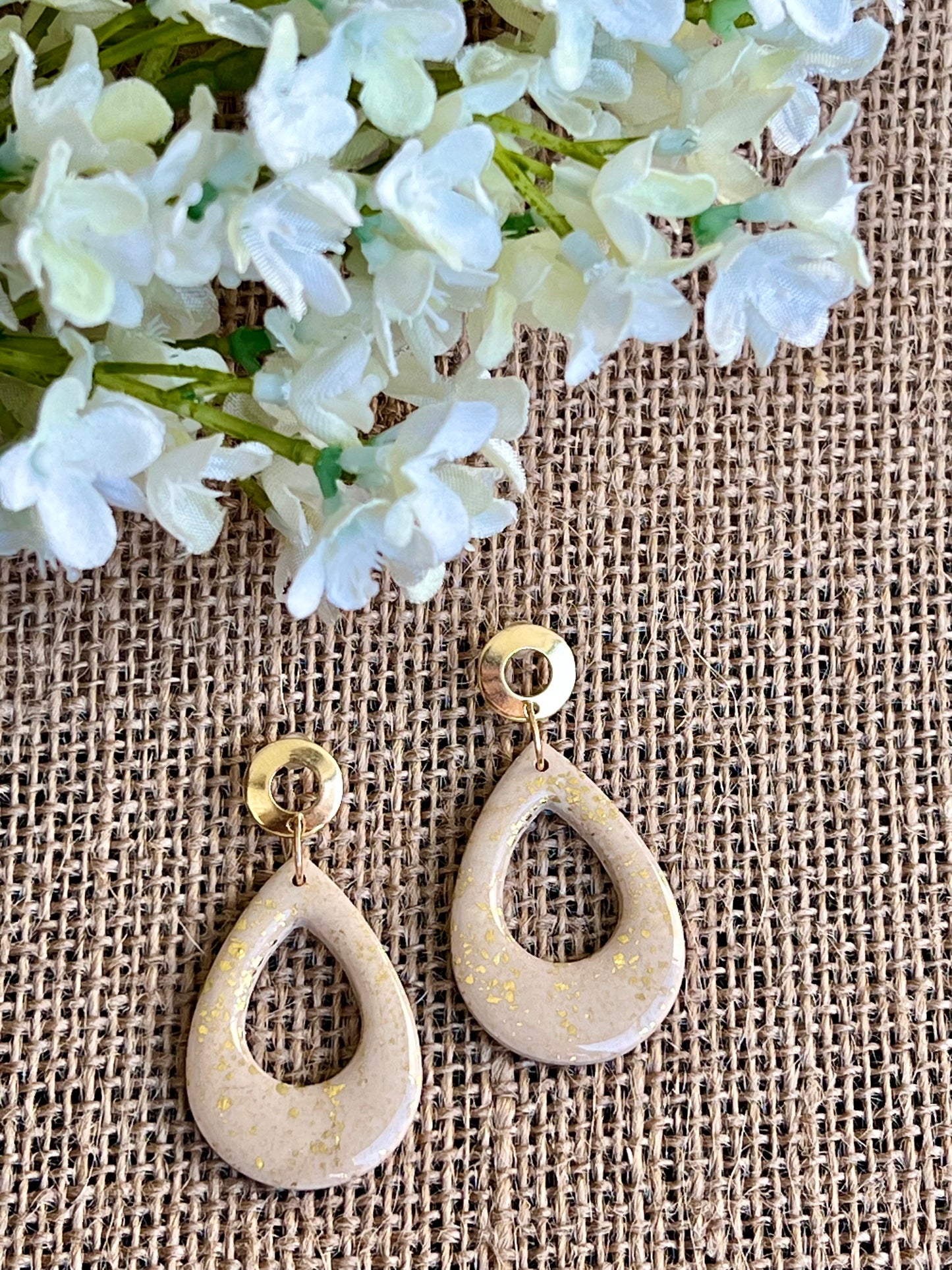 Teardrops Earrings in Beige with a Touch of Gold