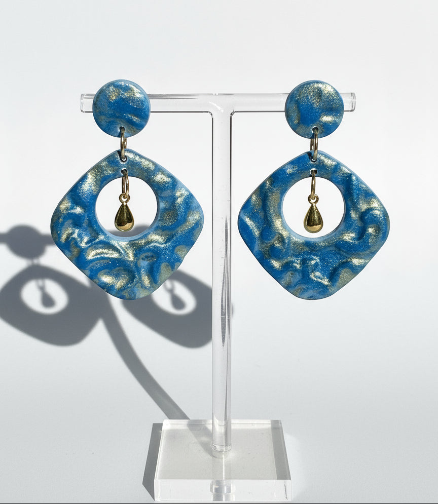Blue Dangle Earrings with Gold Effect