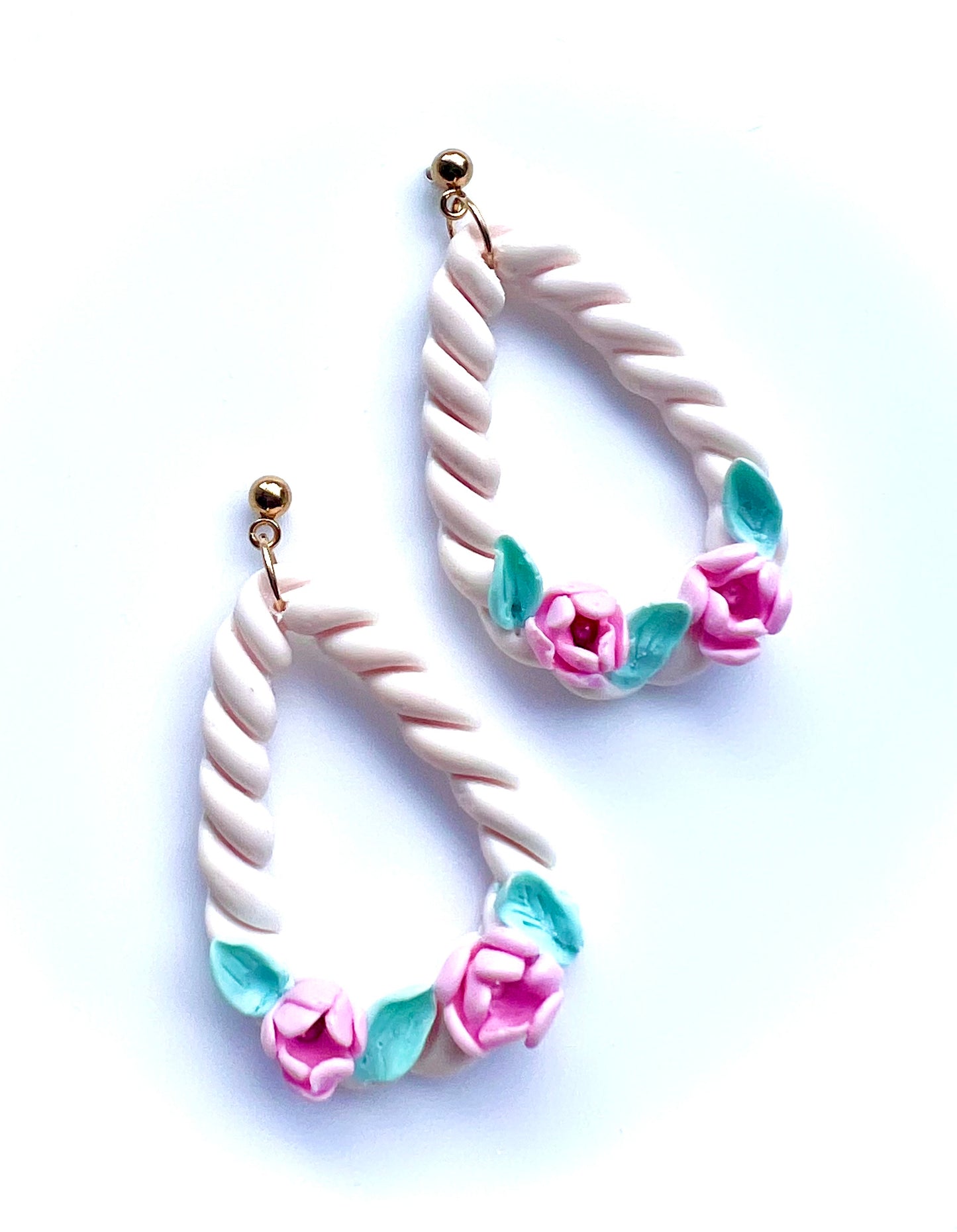 Romantic Dangle Earrings in Soft Pink