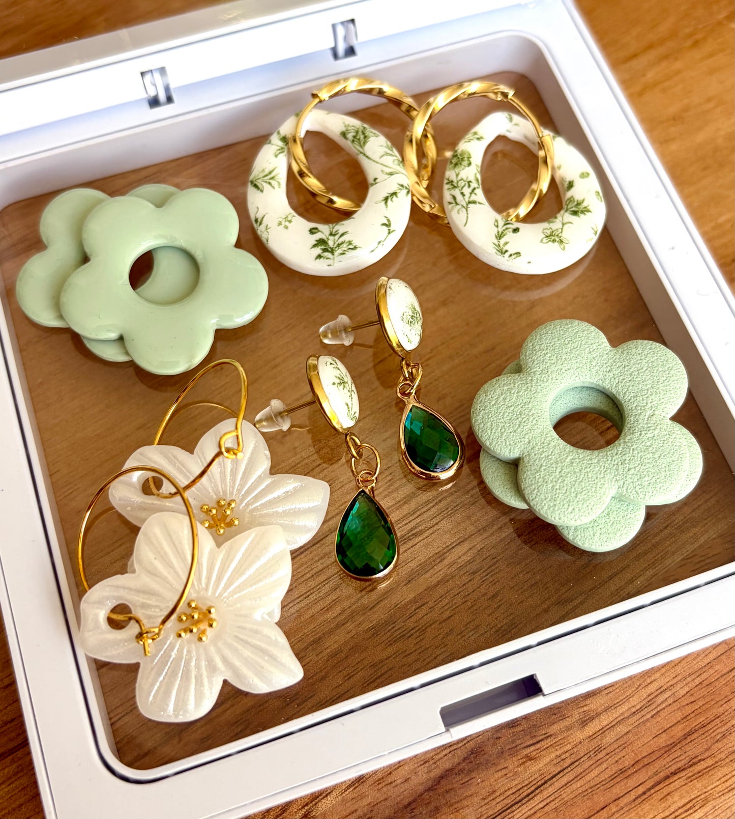 Creole Earrings Set in Green