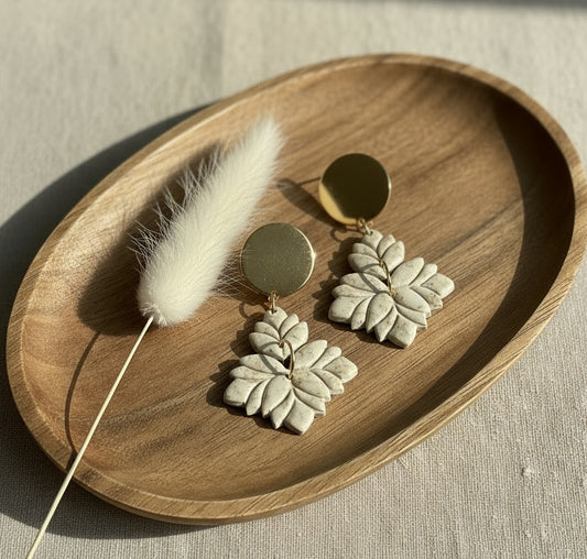 Flowers Dangles Powdered With Gold Glitter.