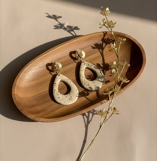 Teardrops Earrings in Beige with a Touch of Gold