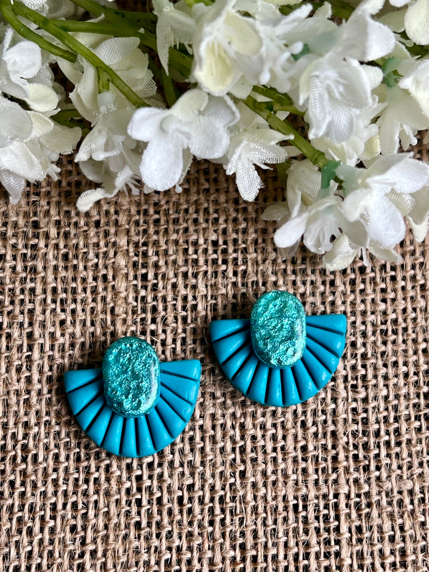 Summer Studs Earrings in Flashy Turquoise