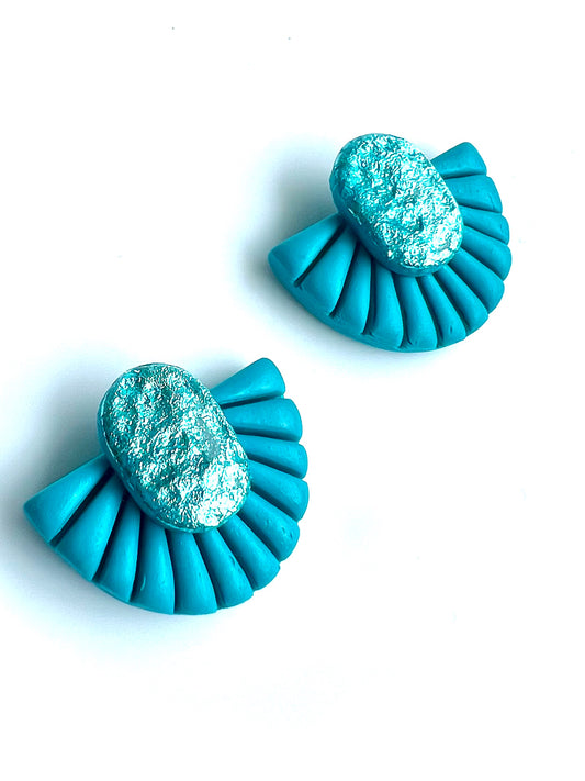 Summer Studs Earrings in Flashy Turquoise